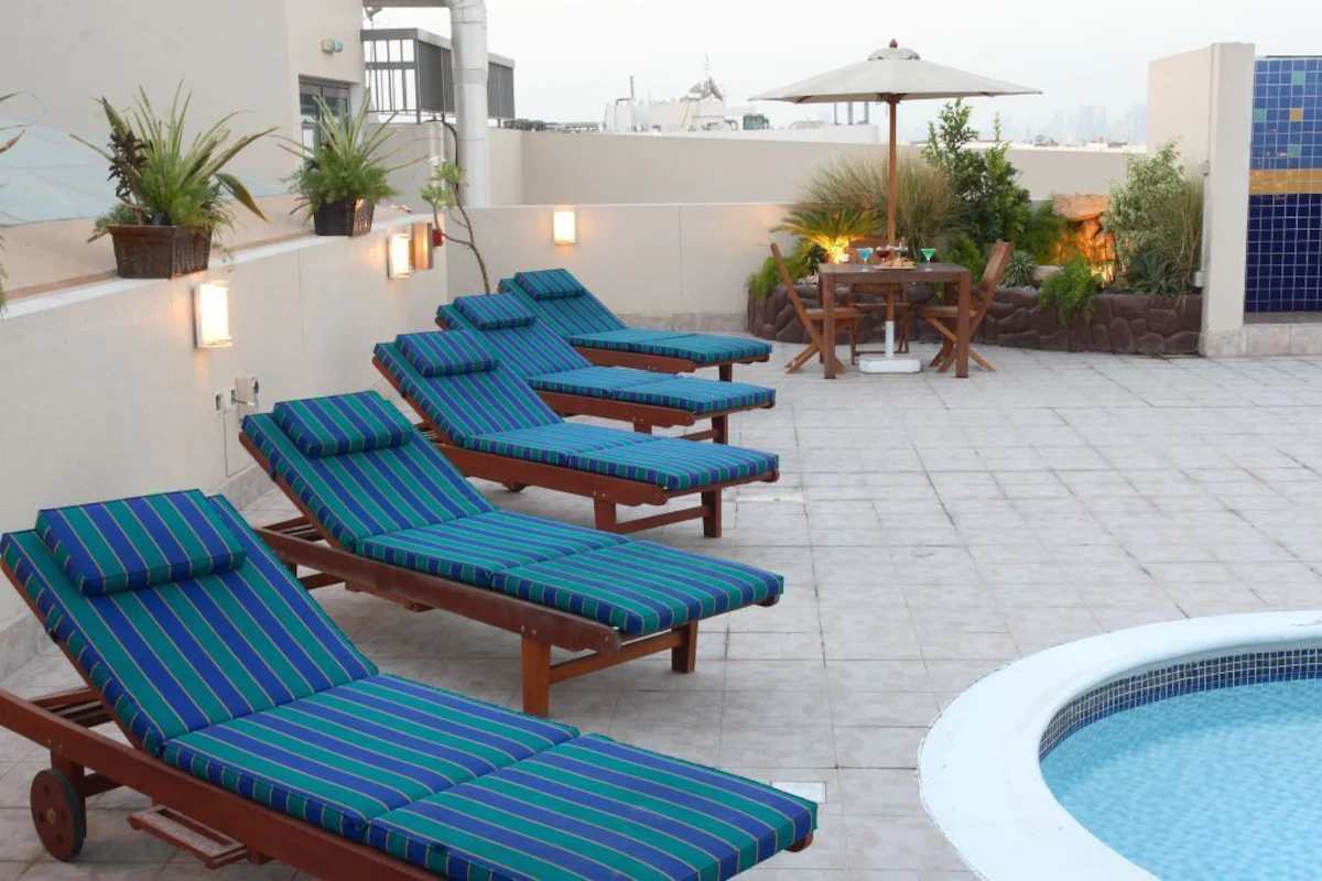 استخر هتل گرند سنترال دبی